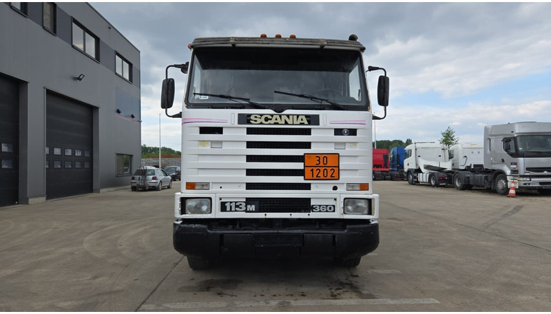 Scania 113-360 (13500L / POMPE MANUELLE / MANUAL PUMP / TOP CONDITION / WITH PUMP + COUNTER !!) - Camion citerne: photos 2 Scania 113-360 (13500L / POMPE MANUELLE / MANUAL PUMP / TOP CONDITION / WITH PUMP + COUNTER !!) - Camion citerne: photos 2