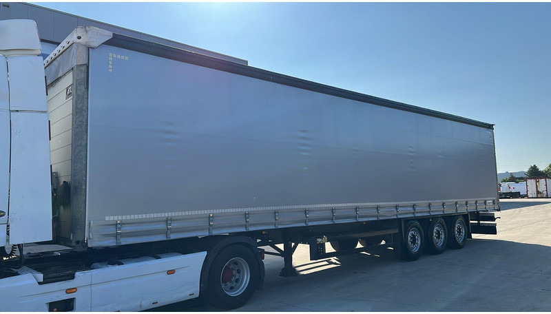 Schmitz Cargobull SCB*S3T (BELGIAN TRAILER / NEW CONDITON / TYRES 80% / NEW BRAKES / GALVANISED) - Semi-remorque rideaux coulissants: photos 1 Schmitz Cargobull SCB*S3T (BELGIAN TRAILER / NEW CONDITON / TYRES 80% / NEW BRAKES / GALVANISED) - Semi-remorque rideaux coulissants: photos 1
