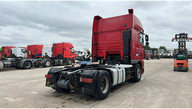 DAF 105 XF 460 (BOITE MANUELLE / MANUAL GEARBOX / TRES PROPRE) - Tracteur routier: photos 5 DAF 105 XF 460 (BOITE MANUELLE / MANUAL GEARBOX / TRES PROPRE) - Tracteur routier: photos 5