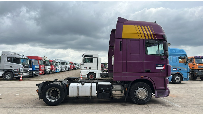 DAF XF 105.460 (BOITE MANUELLE / MANUAL GEARBOX / GOOD CONDITON) - Tracteur routier: photos 4 DAF XF 105.460 (BOITE MANUELLE / MANUAL GEARBOX / GOOD CONDITON) - Tracteur routier: photos 4
