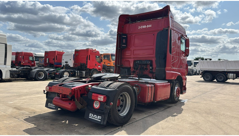 DAF XF 460 (BELGIAN TRUCK / RETARDER / TOP CONDITION / PTO / HYDRAULIC PUMP) - Tracteur routier: photos 4 DAF XF 460 (BELGIAN TRUCK / RETARDER / TOP CONDITION / PTO / HYDRAULIC PUMP) - Tracteur routier: photos 4