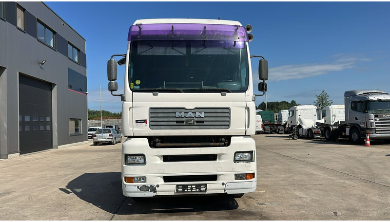 MAN TGA 18.430 (MANUAL GEARBOX / BOITE MANUELLE / RETARDER) - Tracteur routier: photos 2 MAN TGA 18.430 (MANUAL GEARBOX / BOITE MANUELLE / RETARDER) - Tracteur routier: photos 2