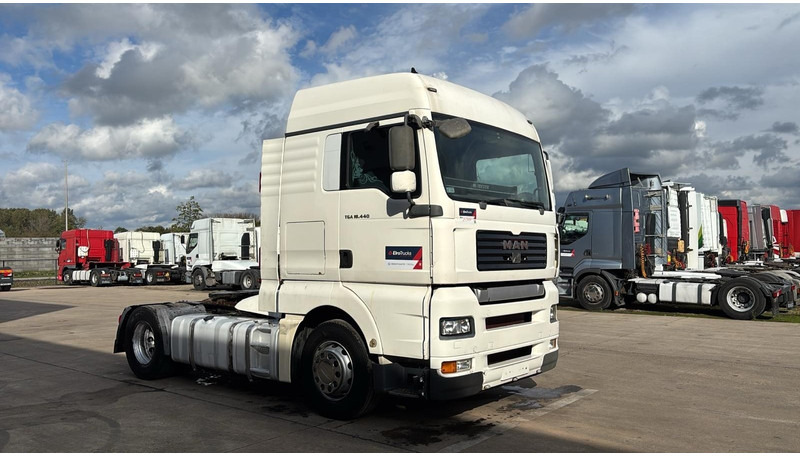 MAN TGA 18.440 (BOITE MANUELLE / MANUAL GEARBOX) - Tracteur routier: photos 3 MAN TGA 18.440 (BOITE MANUELLE / MANUAL GEARBOX) - Tracteur routier: photos 3