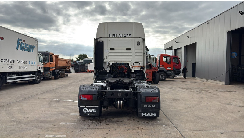 MAN TGA 18.440 (BOITE MANUELLE / PTO / POMPE HYDRAULIQUE / MANUAL GEARBOX / HYDRAULIC PUMP) - Tracteur routier: photos 5 MAN TGA 18.440 (BOITE MANUELLE / PTO / POMPE HYDRAULIQUE / MANUAL GEARBOX / HYDRAULIC PUMP) - Tracteur routier: photos 5