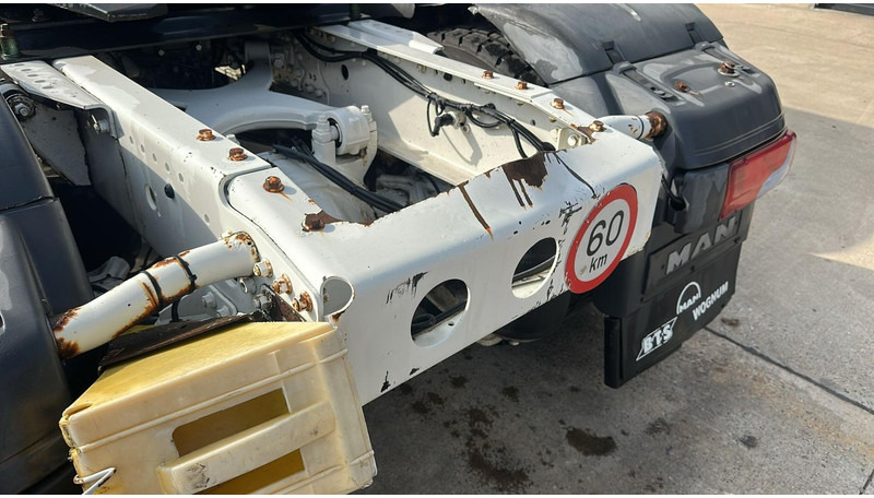 MAN TGX 18.400 (BE TRUCK / EURO 5 EEV / PTO / HYDRAULIC PUMP) en crédit-bail MAN TGX 18.400 (BE TRUCK / EURO 5 EEV / PTO / HYDRAULIC PUMP): photos 11