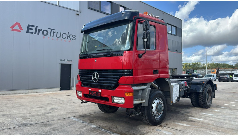 Mercedes-Benz Actros 1840 (4X4 / LAMES / GRANT PONT / PARFAIT ETAT / MP1 / V6 / ALLRAD) - Tracteur routier: photos 1 Mercedes-Benz Actros 1840 (4X4 / LAMES / GRANT PONT / PARFAIT ETAT / MP1 / V6 / ALLRAD) - Tracteur routier: photos 1