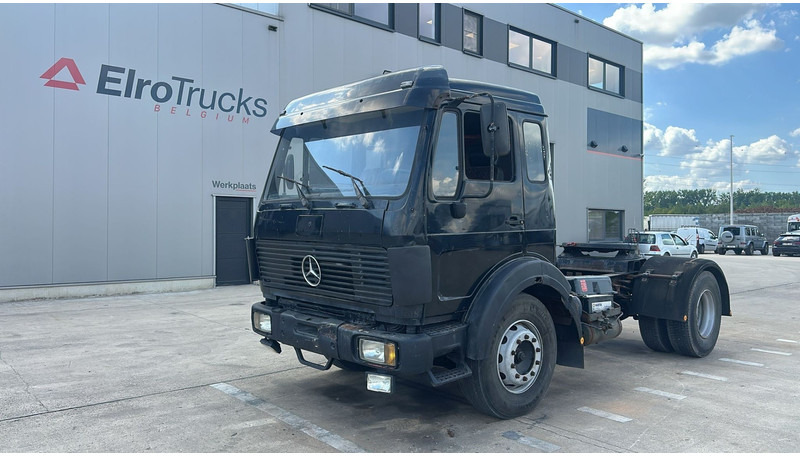 Mercedes-Benz SK 1628 (LAMES / BOITE MANUELLE / V8 / MANUAL PUMP / STEEL SUSP.) - Tracteur routier: photos 1 Mercedes-Benz SK 1628 (LAMES / BOITE MANUELLE / V8 / MANUAL PUMP / STEEL SUSP.) - Tracteur routier: photos 1