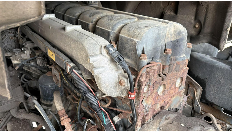 Renault Premium 370 (BOITE MANUELLE / PARFAIT ETAT / MANUAL GEARBOX) - Tracteur routier: photos 5 Renault Premium 370 (BOITE MANUELLE / PARFAIT ETAT / MANUAL GEARBOX) - Tracteur routier: photos 5