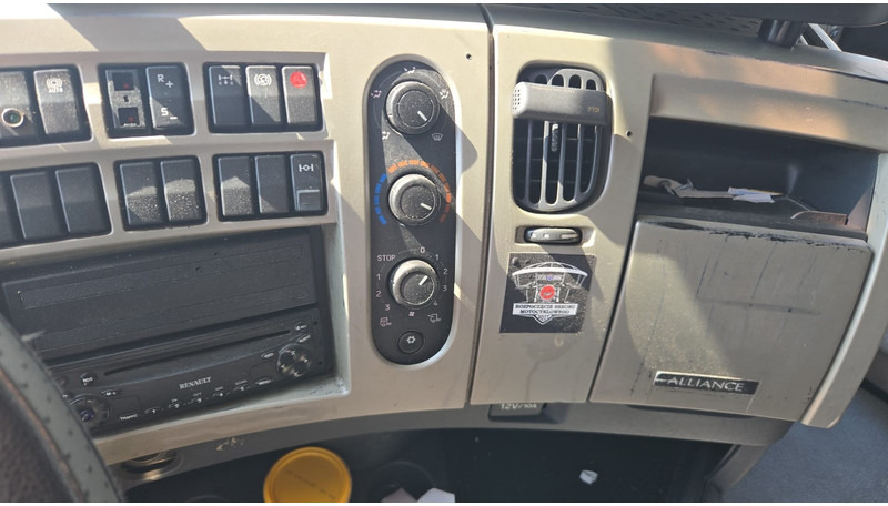 Renault Premium 450 (BOITE MANUELLE / MANUAL GEARBOX / AIRCO) en crédit-bail Renault Premium 450 (BOITE MANUELLE / MANUAL GEARBOX / AIRCO): photos 14