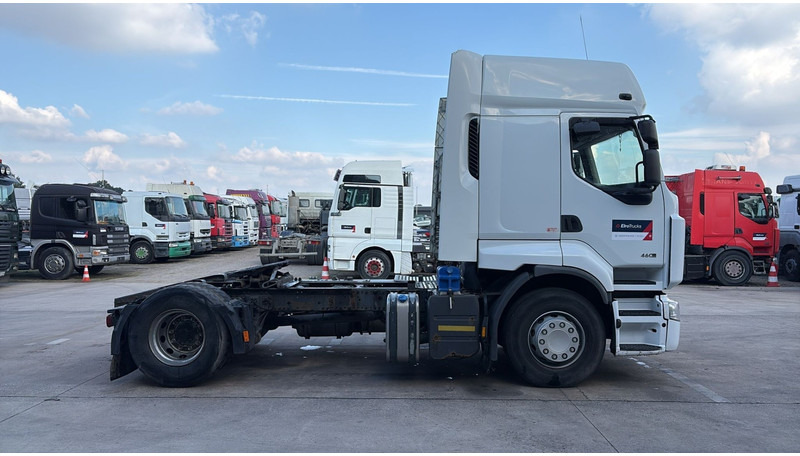 Renault Premium 460 DXI (GOOD CONDITION / AIRCO / AC / BOITE MANUELLE / MANUAL GEARBOX) - Tracteur routier: photos 4 Renault Premium 460 DXI (GOOD CONDITION / AIRCO / AC / BOITE MANUELLE / MANUAL GEARBOX) - Tracteur routier: photos 4