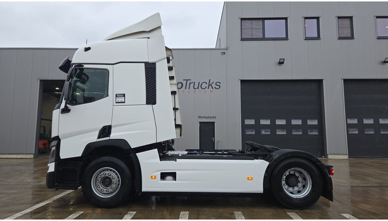 Renault T440 (BELGIAN TRUCK / ACC / FRIGO / NAVI / COLLISSION WARNING / LANE WARNING / 2 TANKS / LOW KM !!!!) - Tracteur routier: photos 2 Renault T440 (BELGIAN TRUCK / ACC / FRIGO / NAVI / COLLISSION WARNING / LANE WARNING / 2 TANKS / LOW KM !!!!) - Tracteur routier: photos 2