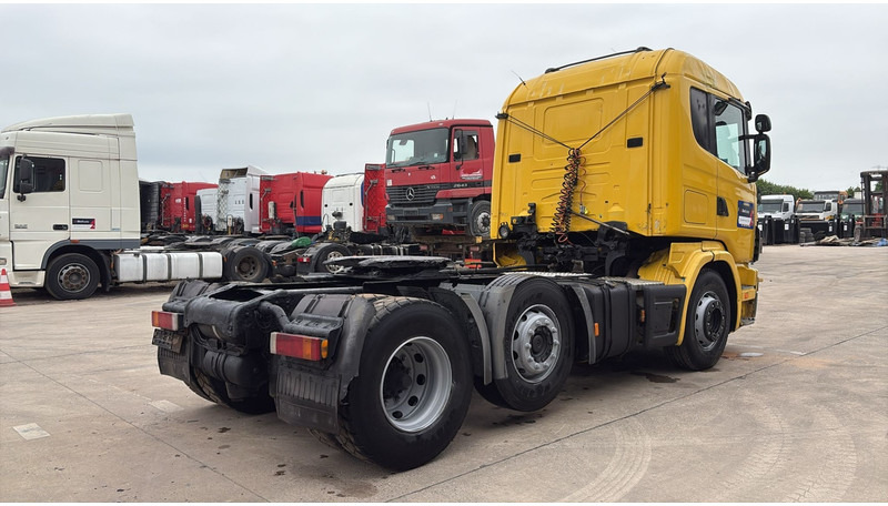 Scania 124-420 (6X2 / 8 TYRES / ORIGINAL TRACTOR UNIT / FRONT STEEL) - Tracteur routier: photos 5 Scania 124-420 (6X2 / 8 TYRES / ORIGINAL TRACTOR UNIT / FRONT STEEL) - Tracteur routier: photos 5