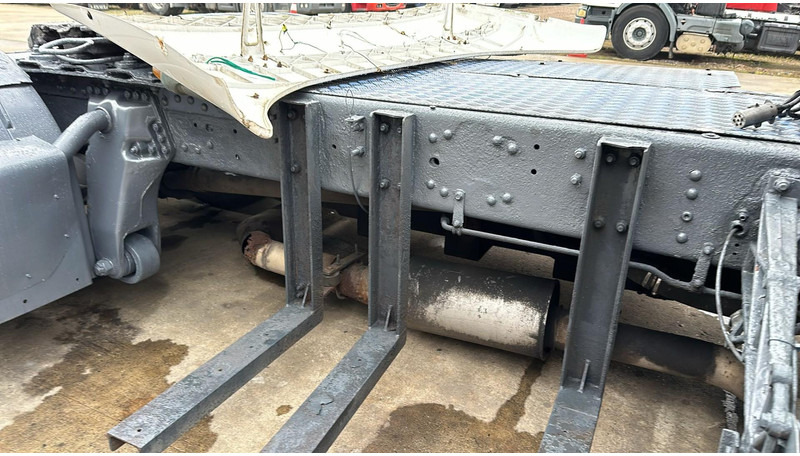 Tracteur routier Scania 164 - 480 Topline (MANUAL GEARBOX / RETARDER ): photos 14 Tracteur routier Scania 164 - 480 Topline (MANUAL GEARBOX / RETARDER ): photos 14