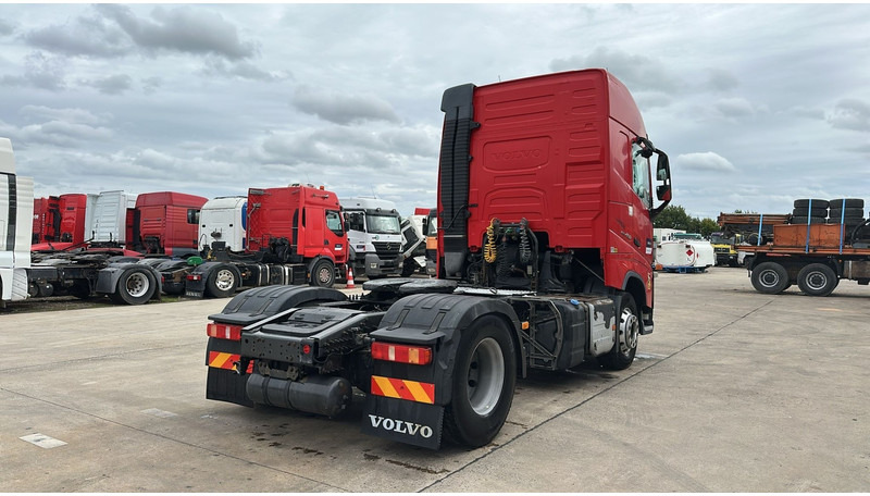 Volvo FH 460 (CAJA DE CAMBIOS MANUAL / MANUAL GEARBOX / MANUAL GETRIEBE) - Tracteur routier: photos 4 Volvo FH 460 (CAJA DE CAMBIOS MANUAL / MANUAL GEARBOX / MANUAL GETRIEBE) - Tracteur routier: photos 4