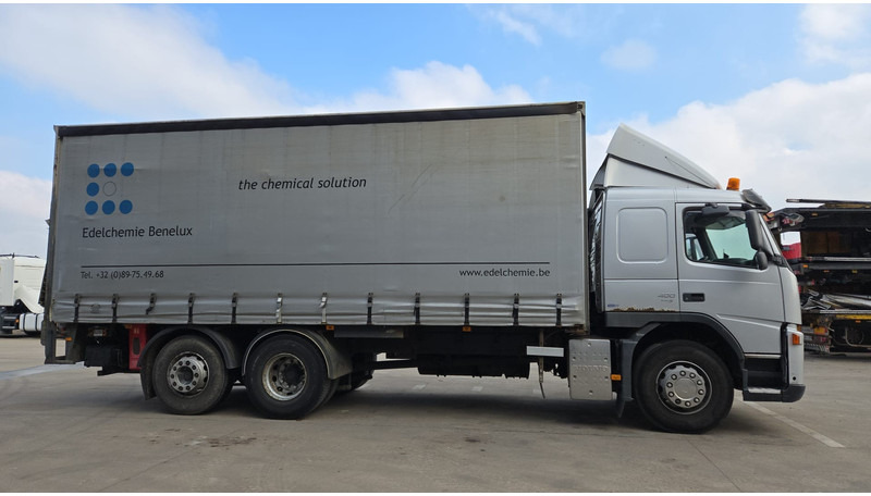 Volvo FM 400 (BELGIAN TRUCK / TECHNICAL TOP CONDITION !! / 6X2 / LIFT / EURO 5) - Camion à rideaux coulissants: photos 4 Volvo FM 400 (BELGIAN TRUCK / TECHNICAL TOP CONDITION !! / 6X2 / LIFT / EURO 5) - Camion à rideaux coulissants: photos 4