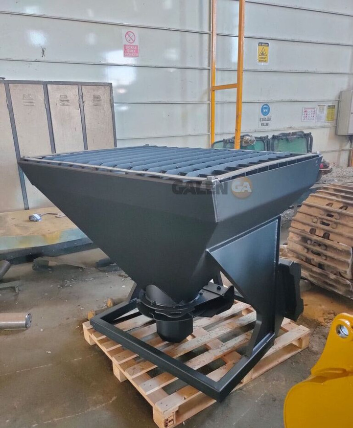 Bobcat Salt/Sand Spreader - Epandeur de sable: photos 4 Bobcat Salt/Sand Spreader - Epandeur de sable: photos 4