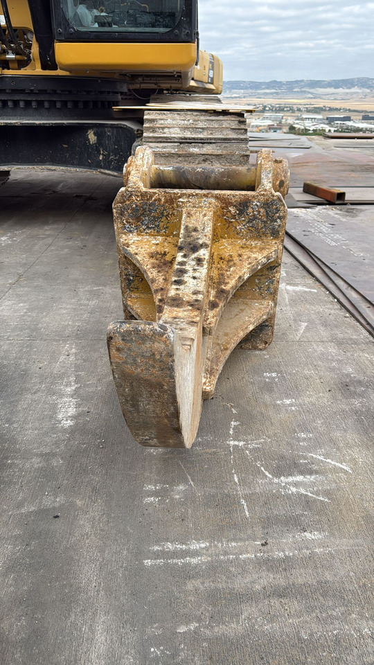 CATERPILLAR 336 Ripper from STOCK - Ripper pour Pelle sur chenille: photos 3 CATERPILLAR 336 Ripper from STOCK - Ripper pour Pelle sur chenille: photos 3