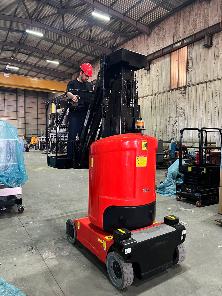 GALEN Vertical Mast Lift with Jib - Nacelle à mât vertical: photos 5 GALEN Vertical Mast Lift with Jib - Nacelle à mât vertical: photos 5