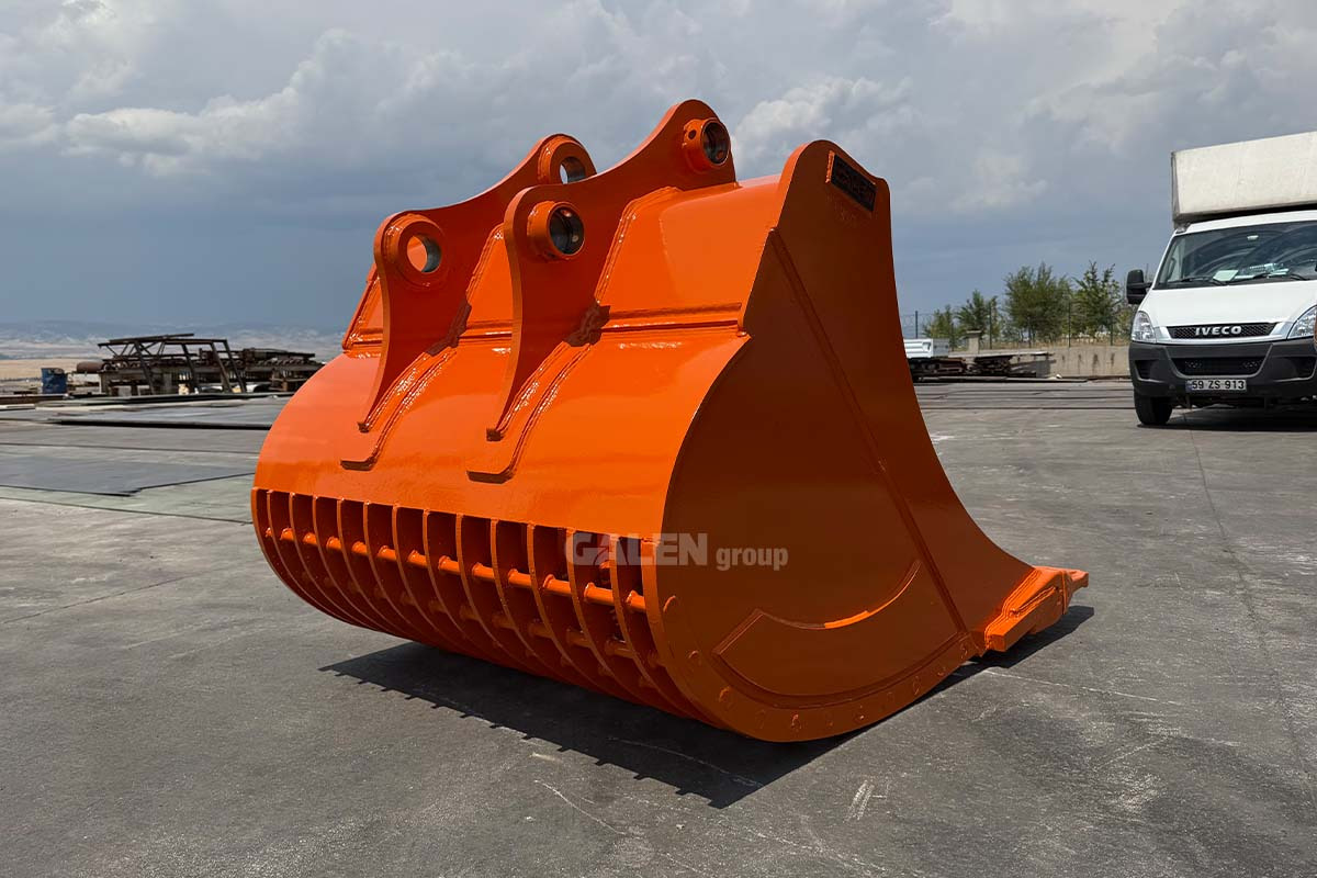 HITACHI ZX350 Screen Bucket - Godet de tri pour Engins de chantier: photos 2 HITACHI ZX350 Screen Bucket - Godet de tri pour Engins de chantier: photos 2