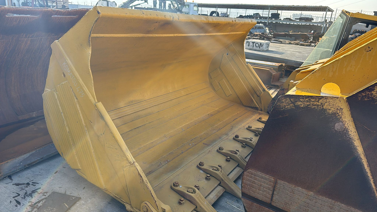 Godet pour chargeur KOMATSU WA475 General Purpose Bucket: photos 7 Godet pour chargeur KOMATSU WA475 General Purpose Bucket: photos 7