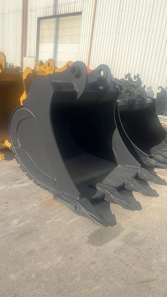 Komatsu PC350 Bucket from Stock - Godet pour pelle: photos 1 Komatsu PC350 Bucket from Stock - Godet pour pelle: photos 1