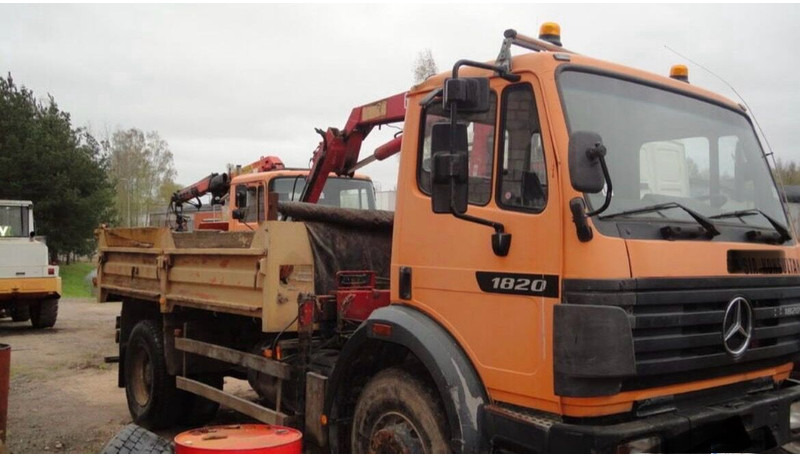 Mercedes-Benz 1820 - Camion benne, Camion grue: photos 1 Mercedes-Benz 1820 - Camion benne, Camion grue: photos 1