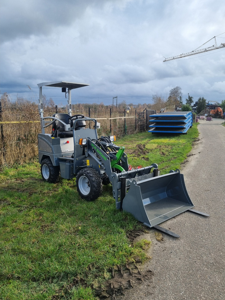 WCM L1150e E-power - Chargeuse sur pneus: photos 5 WCM L1150e E-power - Chargeuse sur pneus: photos 5