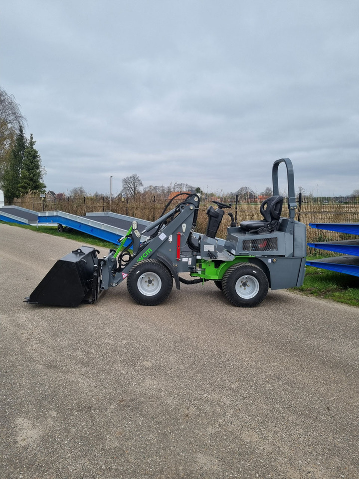 WCM -L1460 shovel met beugel - Chargeuse sur pneus: photos 3 WCM -L1460 shovel met beugel - Chargeuse sur pneus: photos 3
