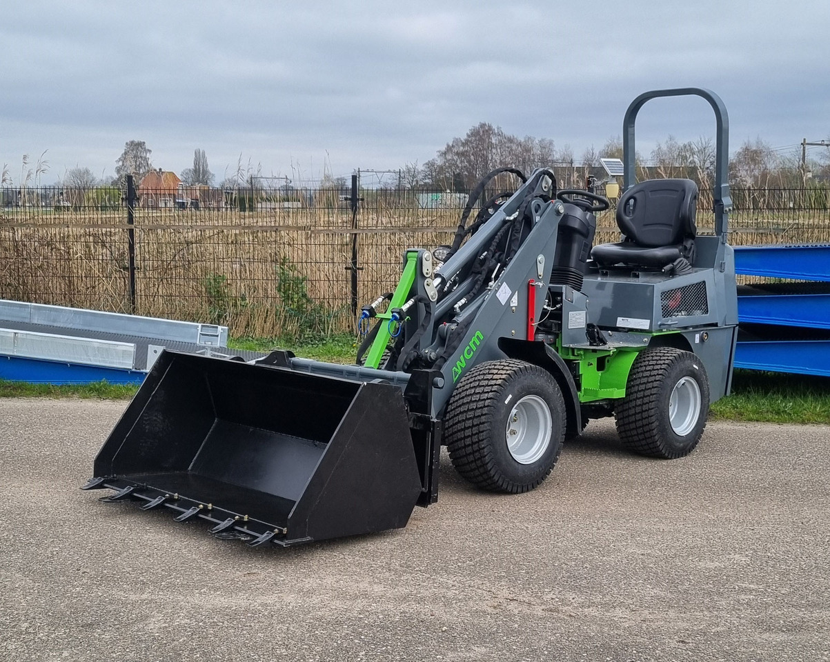 WCM -L1460 shovel met beugel - Chargeuse sur pneus: photos 2 WCM -L1460 shovel met beugel - Chargeuse sur pneus: photos 2