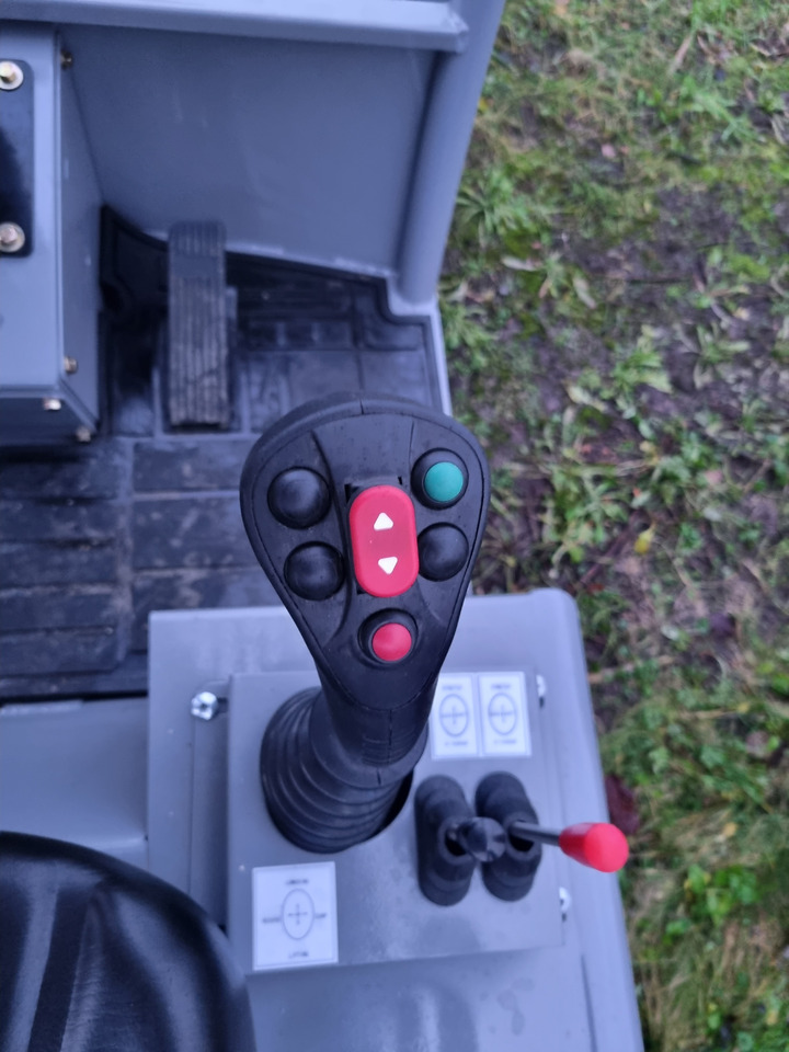 WCM L2110e E-Power - Chargeuse sur pneus: photos 3 WCM L2110e E-Power - Chargeuse sur pneus: photos 3