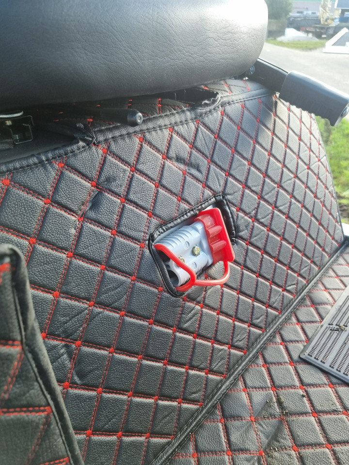 Chargeuse sur pneus WCM L2310 E-Power: photos 8