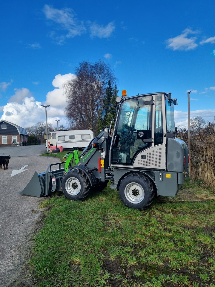 Chargeuse sur pneus WCM L2310 E-Power: photos 12