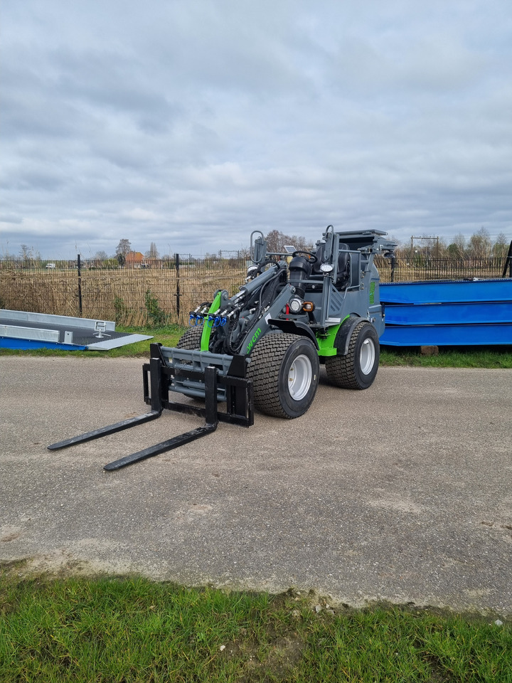 Chargeuse sur pneus neuf WCM L2316: photos 8