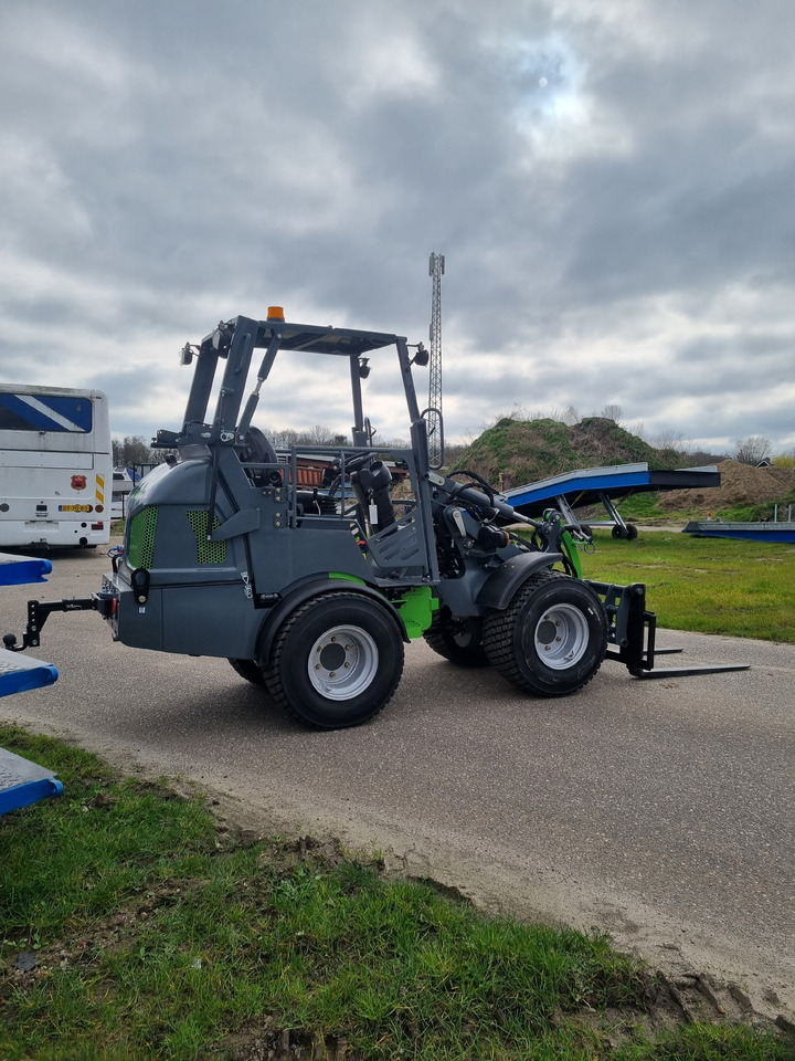 Chargeuse sur pneus neuf WCM L2316: photos 12