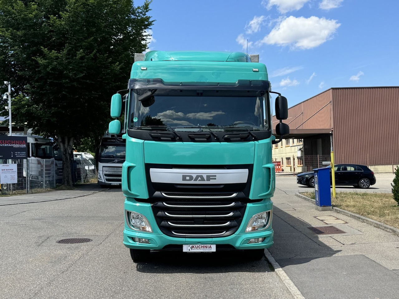 DAF XF460 6x2 Schiebeplane-Zug EDSCHA Bordwände - Camion à rideaux coulissants: photos 2 DAF XF460 6x2 Schiebeplane-Zug EDSCHA Bordwände - Camion à rideaux coulissants: photos 2