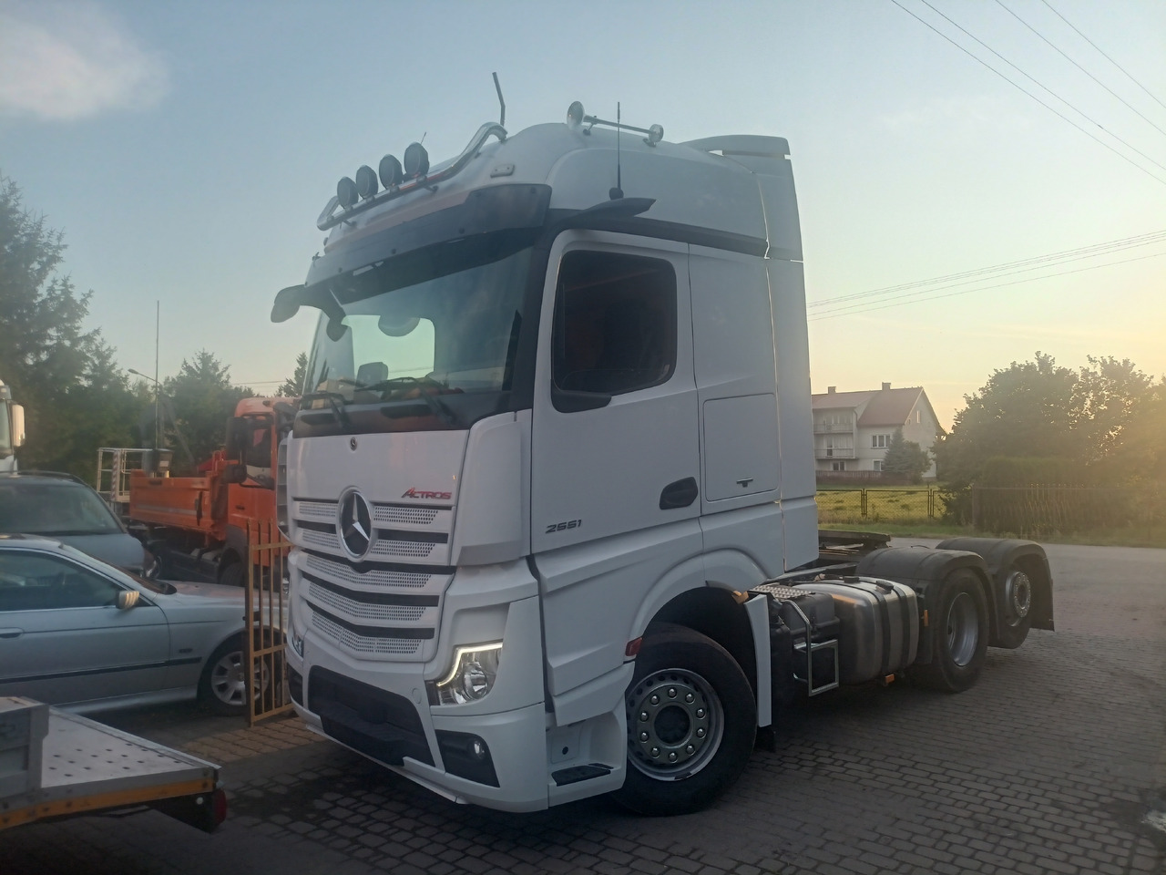 Mercedes-Benz Actros 2551 - Tracteur routier: photos 1 Mercedes-Benz Actros 2551 - Tracteur routier: photos 1