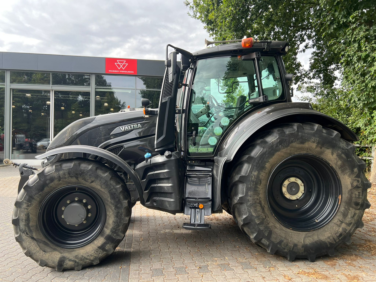 Valtra T174 Versu - Tracteur agricole: photos 2 Valtra T174 Versu - Tracteur agricole: photos 2