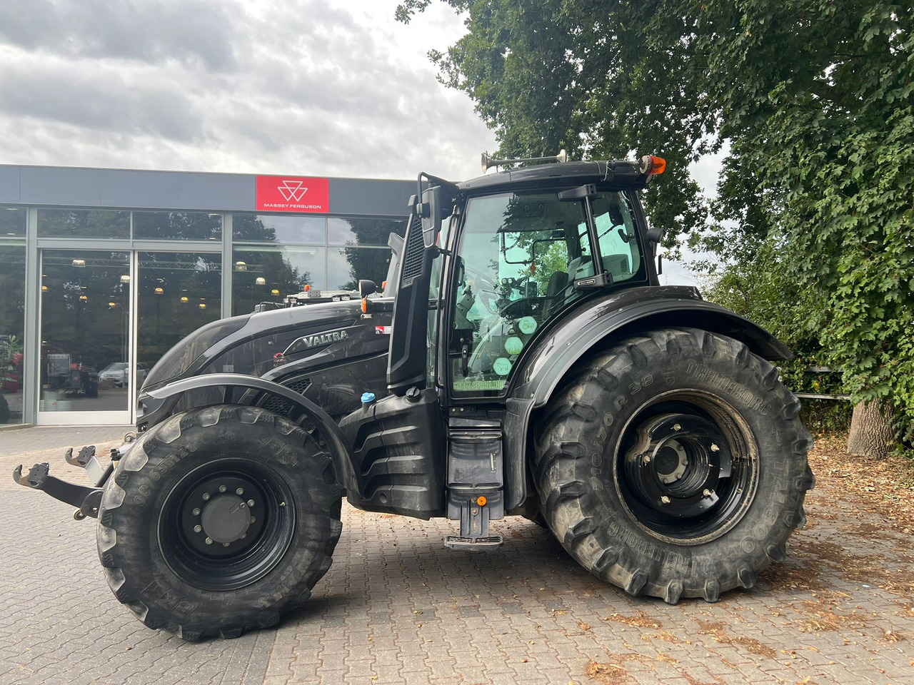 Valtra T174 Versu - Tracteur agricole: photos 2 Valtra T174 Versu - Tracteur agricole: photos 2