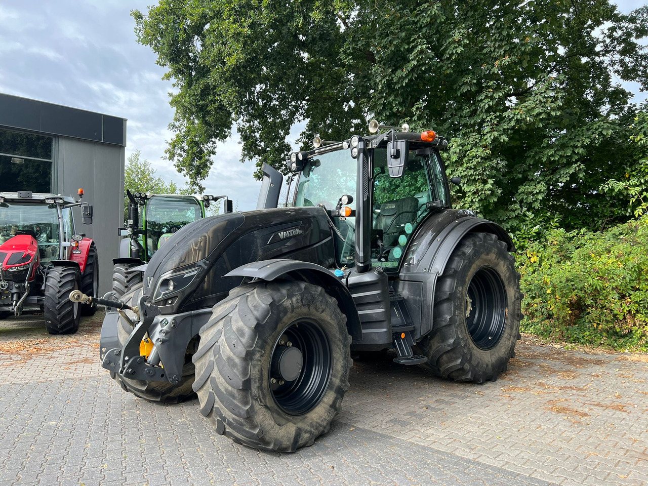 Valtra T174 Versu - Tracteur agricole: photos 1 Valtra T174 Versu - Tracteur agricole: photos 1