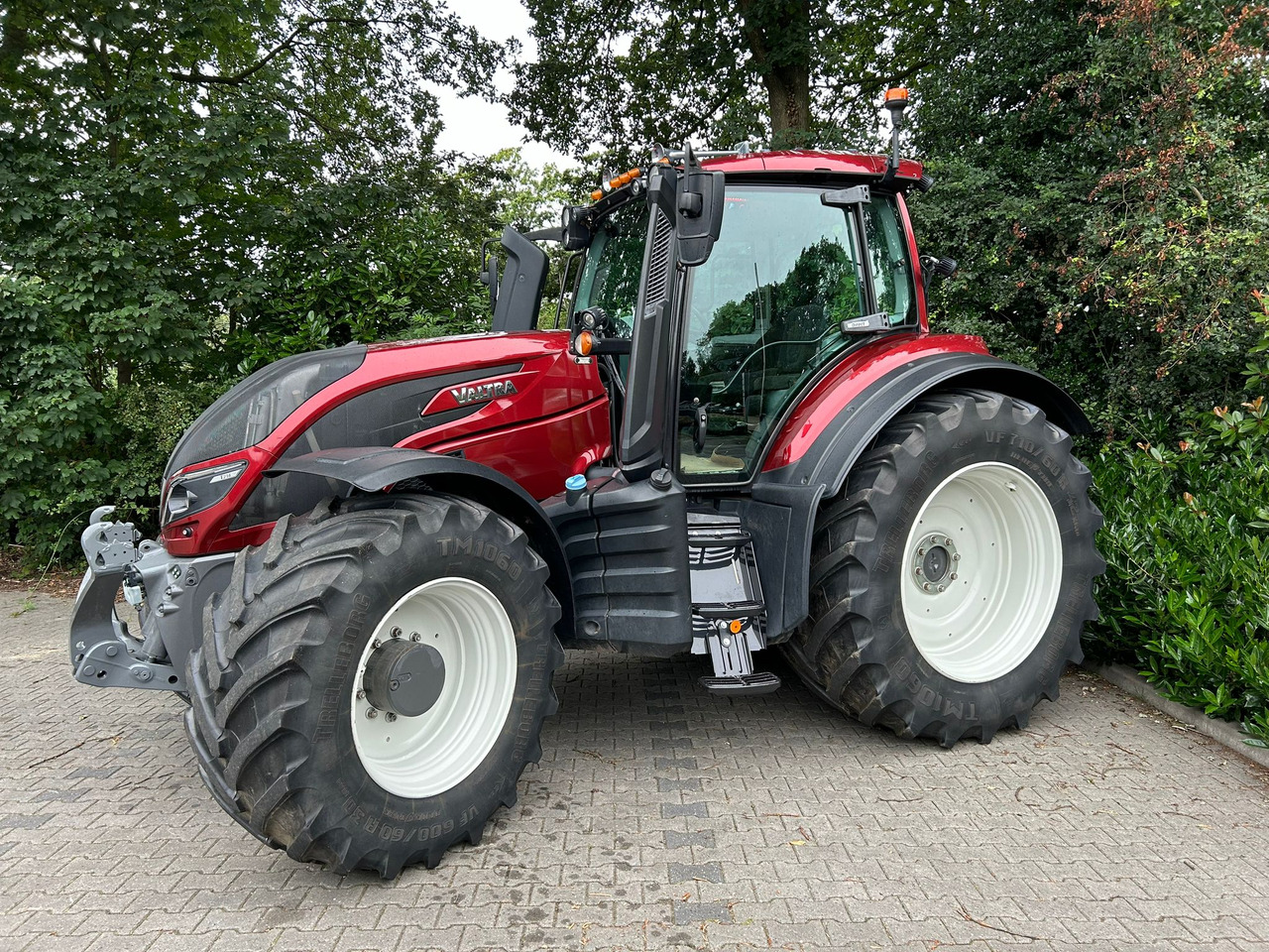 Valtra T214 Direct - Tracteur agricole: photos 1 Valtra T214 Direct - Tracteur agricole: photos 1