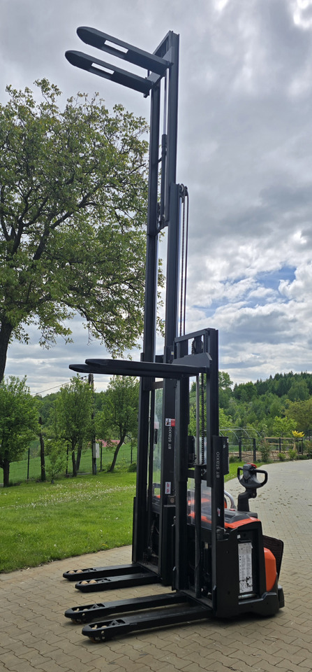 Toyota SPE 160L 6000mm initial lift wstępne podnoszenie triplex - Gerbeur: photos 4 Toyota SPE 160L 6000mm initial lift wstępne podnoszenie triplex - Gerbeur: photos 4