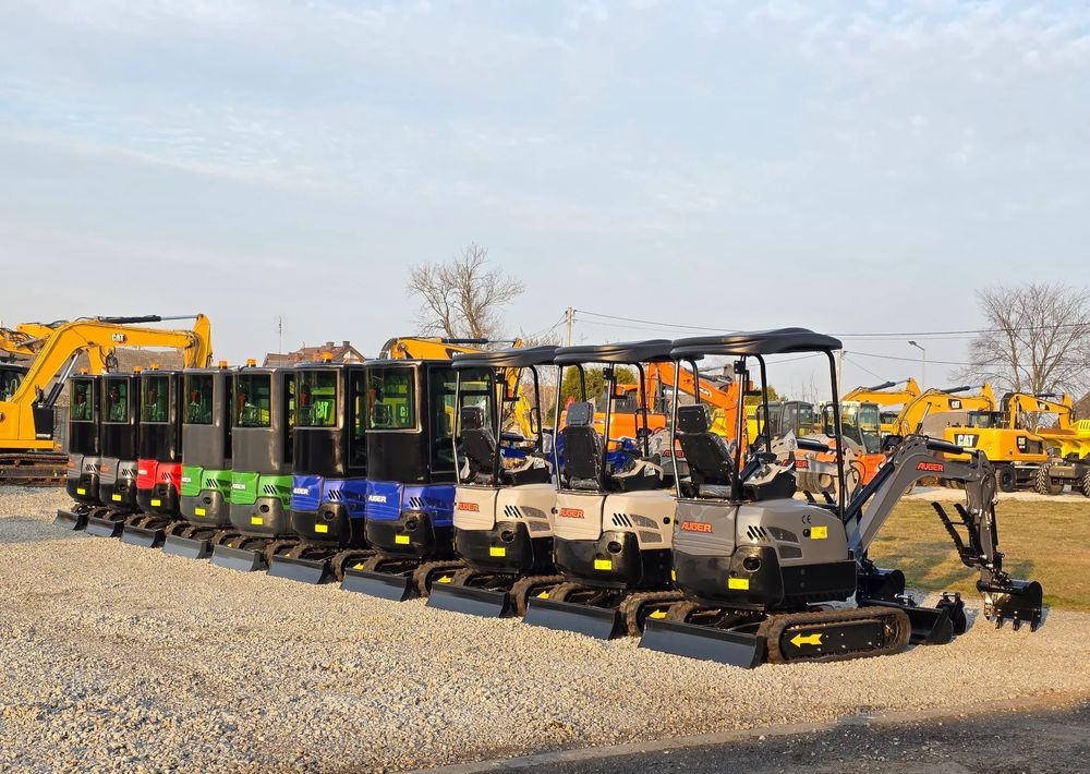 Kubota Minikoparka AUGER HT 18, SILNIK KUBOTA, 3 ŁYŻKI - Mini pelle: photos 4 Kubota Minikoparka AUGER HT 18, SILNIK KUBOTA, 3 ŁYŻKI - Mini pelle: photos 4