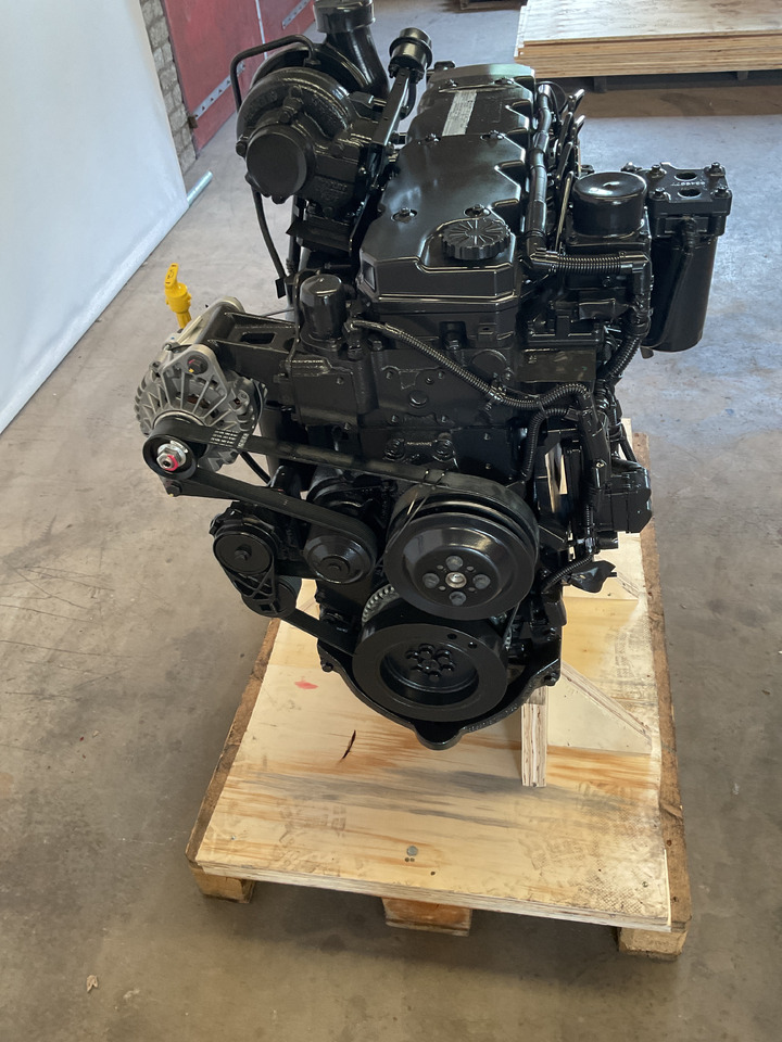 Cummins QSB6.7 - Moteur: photos 3 Cummins QSB6.7 - Moteur: photos 3