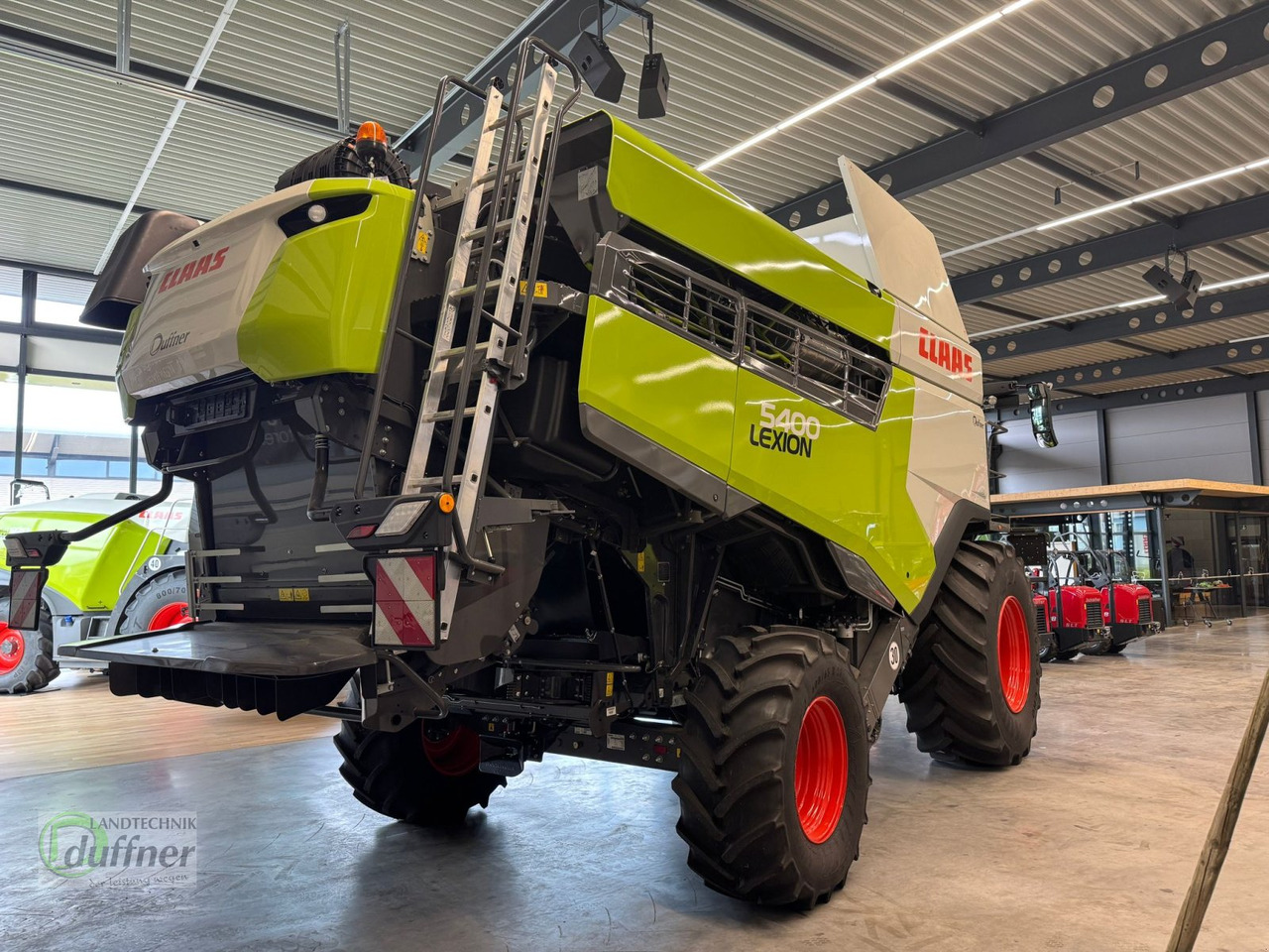 CLAAS Lexion 5400 Model C831... - Moissonneuse-batteuse: photos 3 CLAAS Lexion 5400 Model C831... - Moissonneuse-batteuse: photos 3