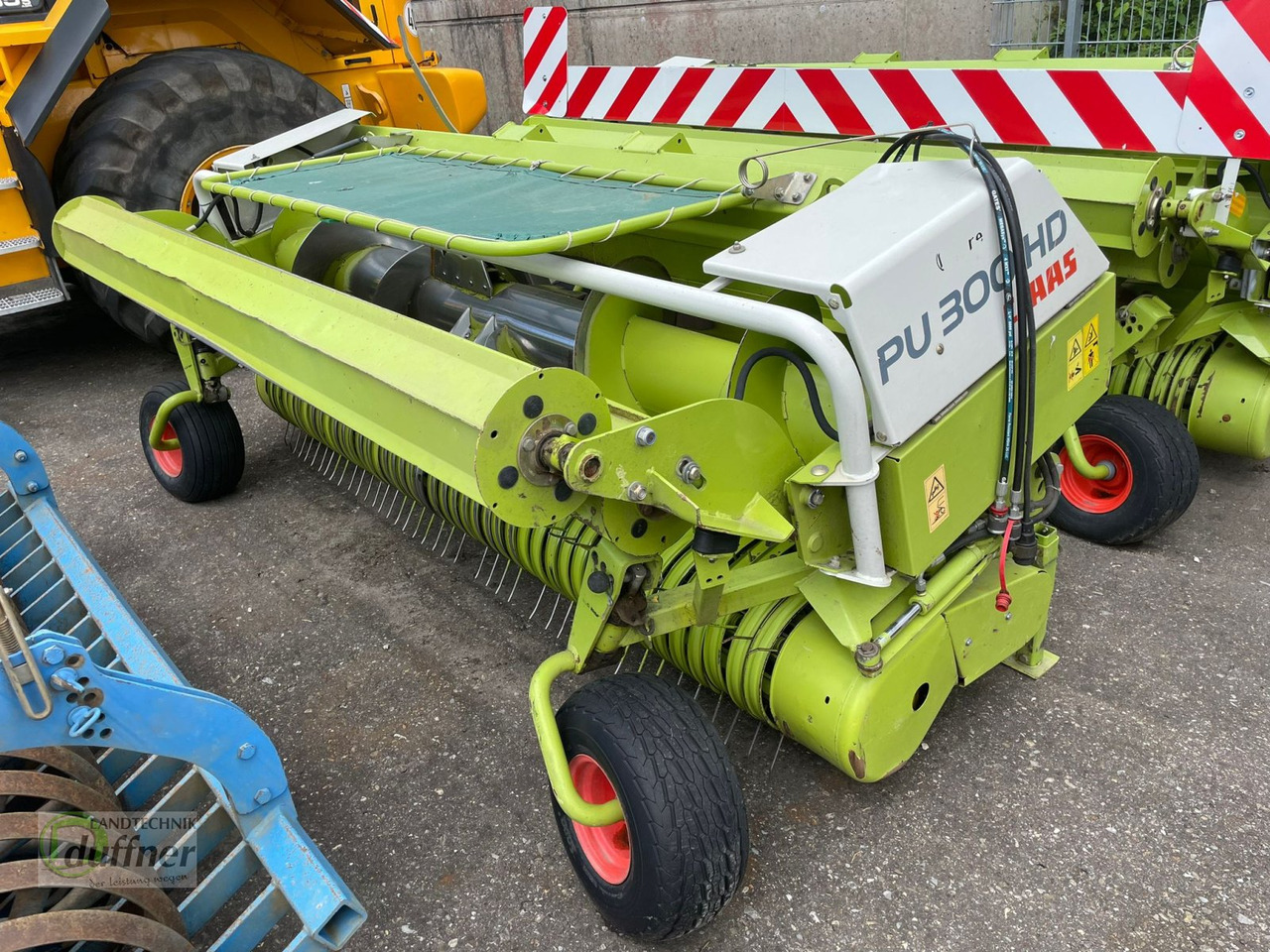 CLAAS PU 300 HD - Accessoire aux ensileuses: photos 4 CLAAS PU 300 HD - Accessoire aux ensileuses: photos 4