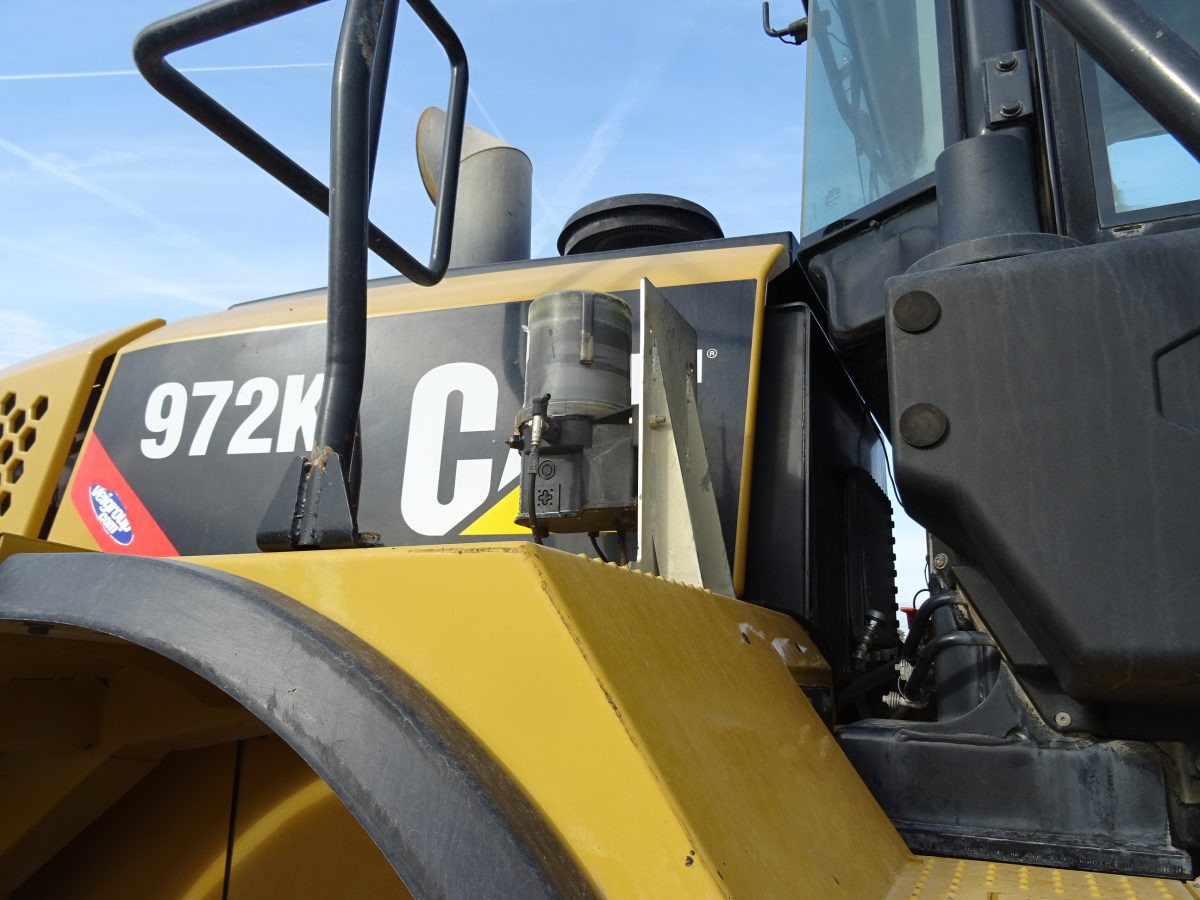 Chargeuse sur pneus CATERPILLAR 972K: photos 16