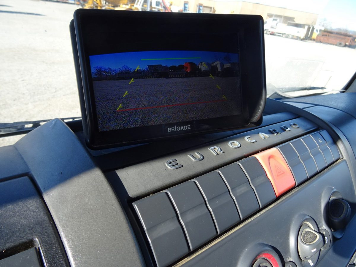 Balayeuse de voirie IVECO EUROCARGO 150E22: photos 11