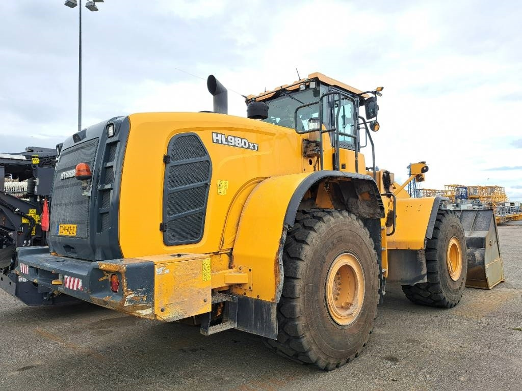 Hyundai HL980XT - Chargeuse sur pneus: photos 3 Hyundai HL980XT - Chargeuse sur pneus: photos 3