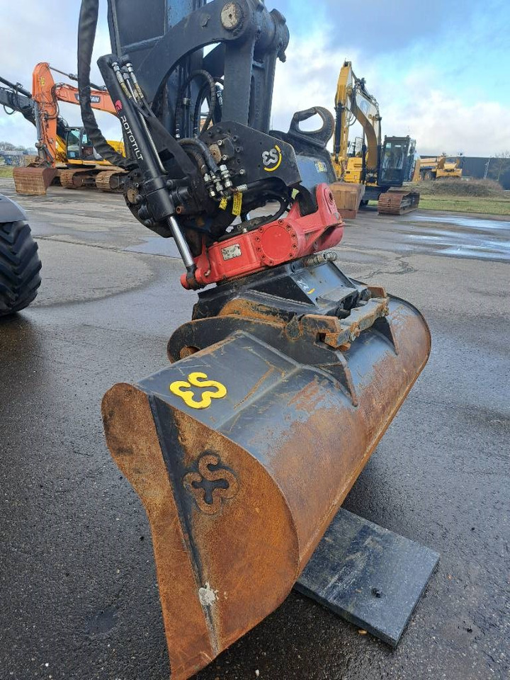 Hyundai HW140A + Tiltrotator - Pelle sur pneus: photos 5 Hyundai HW140A + Tiltrotator - Pelle sur pneus: photos 5