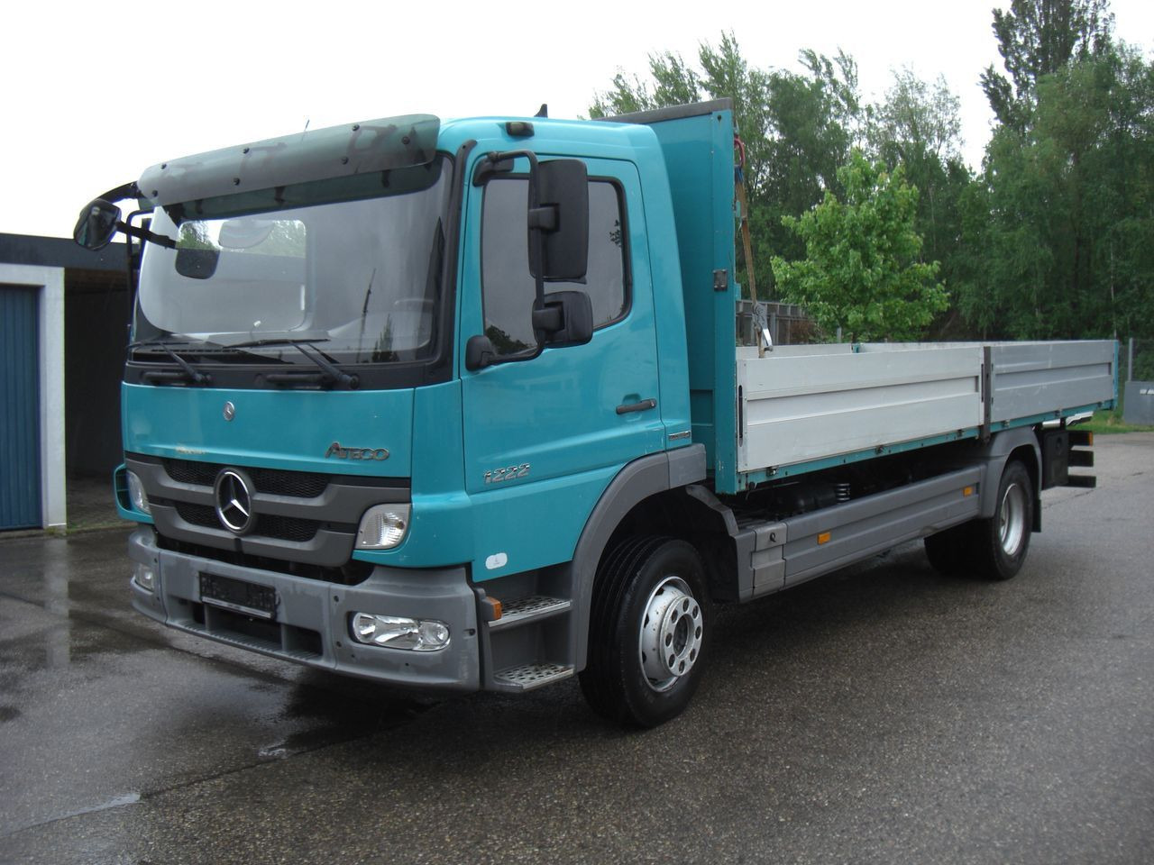 Mercedes-Benz 1222 Atego - Camion plateau: photos 1 Mercedes-Benz 1222 Atego - Camion plateau: photos 1